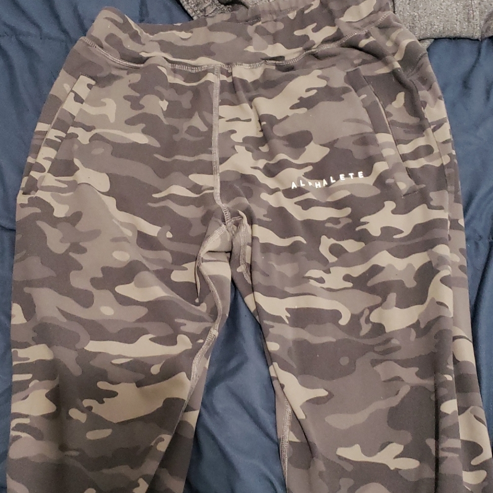 Alphalete premium joggers